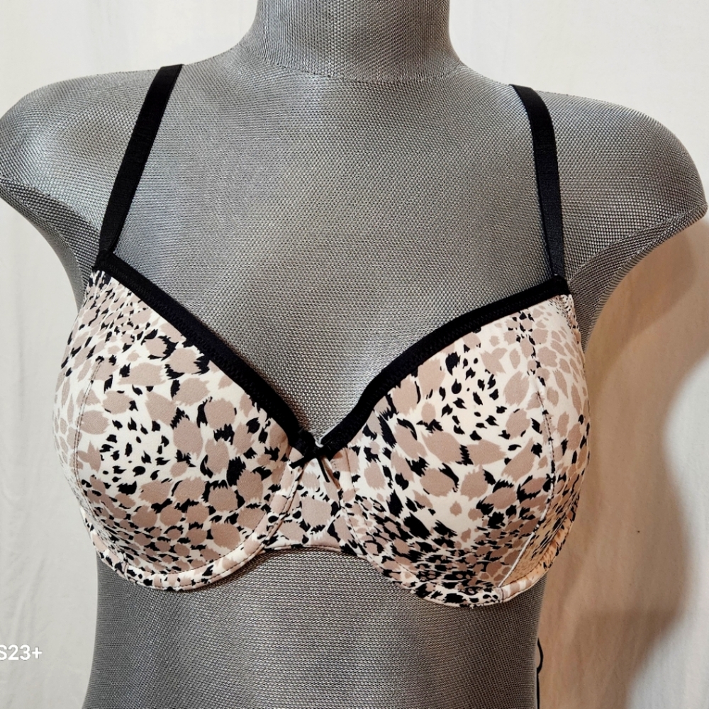 NWT Set of 2 Bras 36C Leppard Print & Black